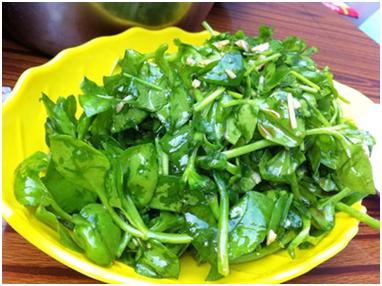 白带增多是什么原因？原来用它可以解决