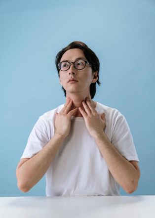 复方鱼腥草合剂治什么病？上火喉咙痛就用它